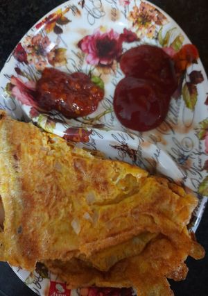ब्रेड ऑमलेट (bread omelette recipe in Hindi) रेसिपी मुख्य फोटो