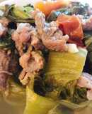 Gân bò hầm cải chua