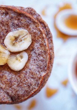 A picture of Banana Almond Pancake.