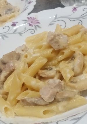 عکسی از دستور پاستا پنه آلفردو با مرغ