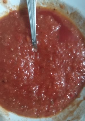 A picture of Pizza sauce.
