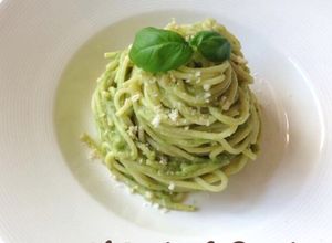 Foto di Pasta al pesto di avocado