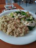 Quinoa con verduras y pollo