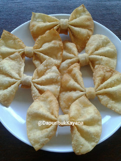Foto resep 196 Keripik Kulit Pangsit Pita Cantik