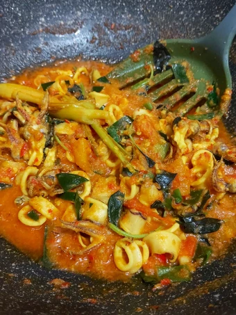 Cara Gampang Membuat Resep Cumi Woku yang Uenak Anti Ribet, Mantap Sekali