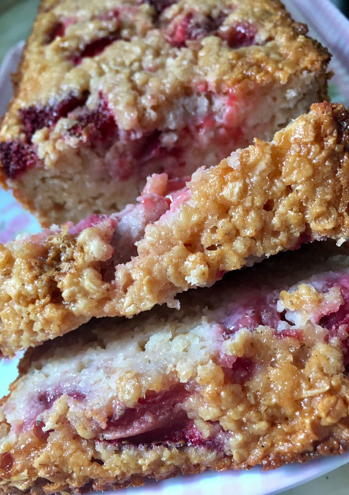 Una foto de Budín de Avena y Frutilla