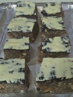 चॉकलेट बर्फी (Chocolate Barfi Recipe in Hindi) रेसिपी मुख्य फोटो