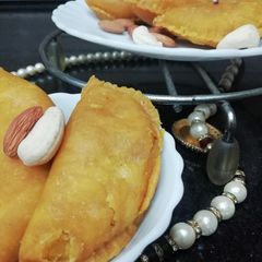 A picture of Kesariya Gujiya.