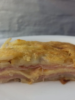 Una foto de Milhojas de papa rellena