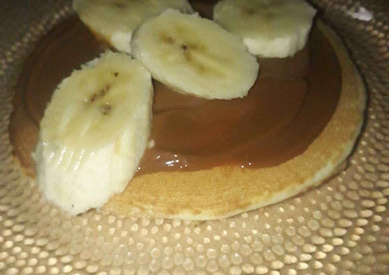 Hot cakes con banana y dulce de leche🍌🥞