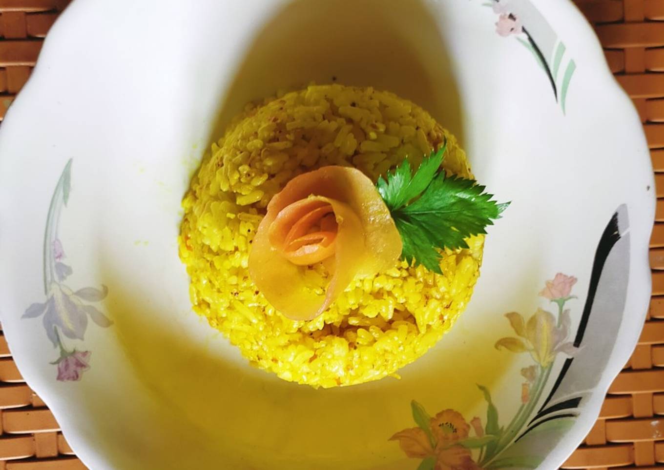 Nasi goreng kunyit