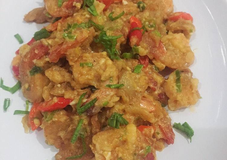 Rahasia Memasak Udang Goreng Tepung Saos Telur Asin yang Lezat