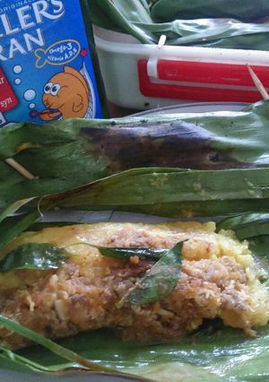 Foto resep Nasi kuning telur gurame daging bakar mpasi