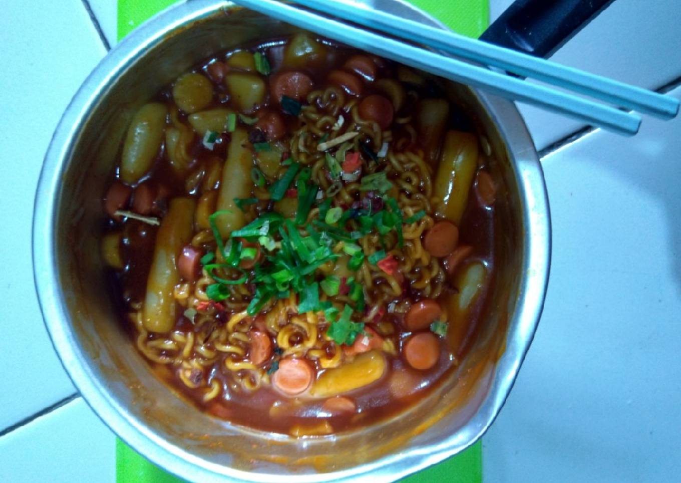 Rapokki (Ramen Tteokbboki)