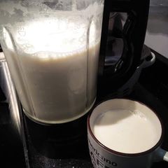 A picture of Home made soya bean milk.