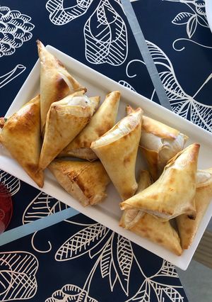 Una foto de Empanadas de pollo en masa filo