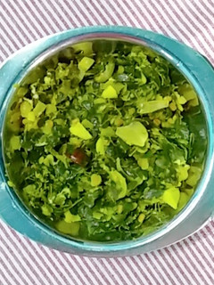 முருங்கைக்கீரை பொரியல் (Murunkaikeerai poriyal recipe in tamil) செய்முறை முக்கிய புகைப்படம்