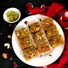 A picture of Nolen Gurer Karachi / Bombay Halwa (Halwa made of Date Palm Jaggery - Bong style).