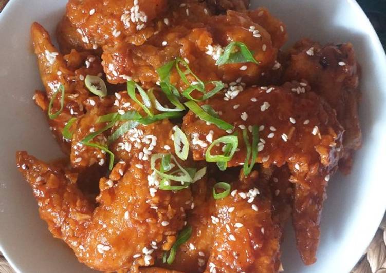 10 Resep: 2. SWEET AND SPICY KOREAN FRIED CHICKEN Anti Ribet!