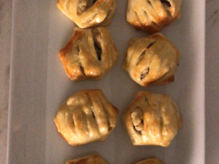 Receta Pastelitos de hojaldre rellenos de bechamel con pollo y setas shiitake  que Muy delicioso