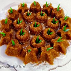 A picture of Wajik ketan gula merah (sticky rice snack).