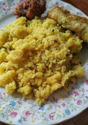 ঝটপট ভাতের চালের খিচুড়ি 🥘 রেসিপির প্রধান ছবি