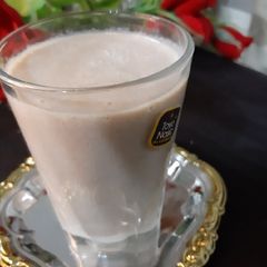 A picture of Chikoo shake.
