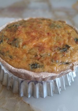 Una foto de Tartita individual de acelga y queso