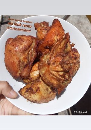 Foto resep Ayam Goreng lengkuas ala ibuk restu sedap mantap