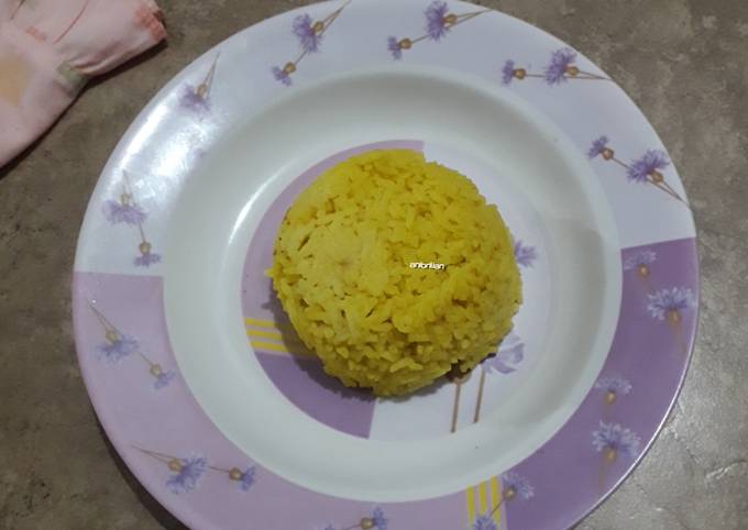 Cara bikin Nasi kuning racik akeul Cara bikin Nasi kuning racik akeul