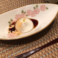 A picture of Japanese Raindrop Cake-Mizu Shingen Mochi-.