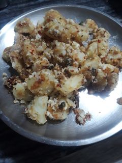 फलाहारी सूखे आलू(falahari sukhe aloo recipe in hindi) रेसिपी मुख्य फोटो