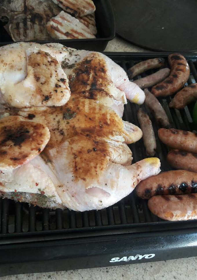 Una foto de Parrillada Argentina en grill eléctrico