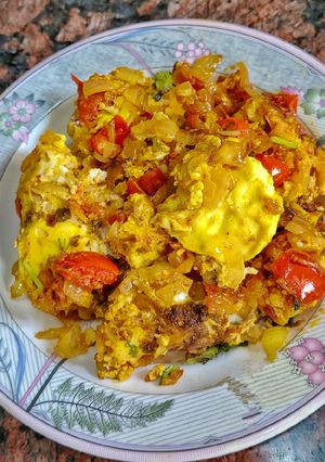 A picture of Egg Bhurji (Indian-Style Scrambled Eggs).