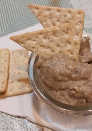 Una foto de Dip fácil de berenjenas 🍆🍆🍆