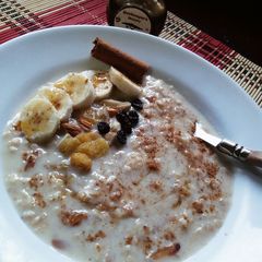 Oats with Cinnamon A picture of Oats with Cinnamon.