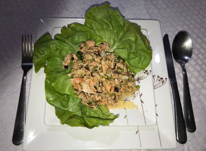 Una foto de Cebiche de mariscos enlatados