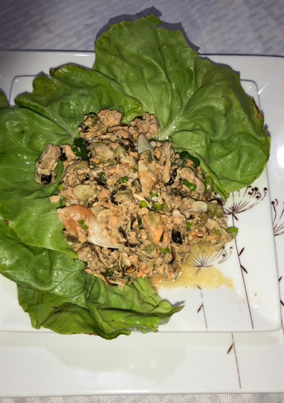 Una foto de Cebiche de mariscos enlatados
