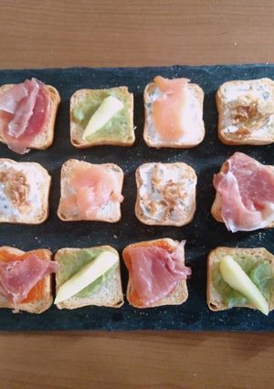 Una foto de Canapés variados