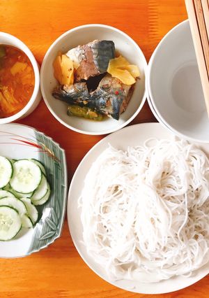 Hình của món Bún cá nục kho thơm.