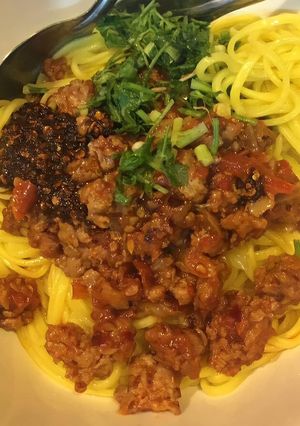 รูปของ หมี่เหลืองน้ำพริกอ่อง🍝🧡