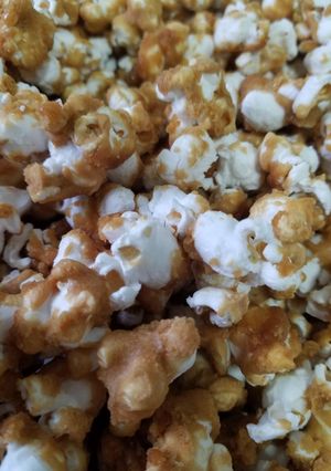 A picture of Caramel Air Popped Popcorn.