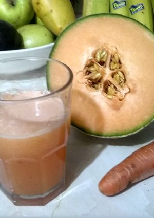 Una foto de Agua de zanahoria con melón