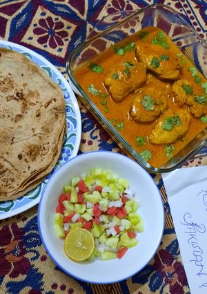 A picture of Yummy and tasty tikka masala fish with yogurt.