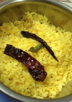 A picture of Lemon Rice with Left Over Rice.