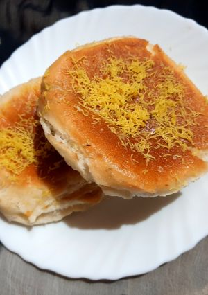 A picture of Dabeli.