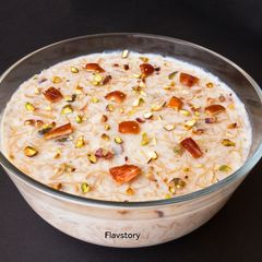 A picture of Sheer Khurma.