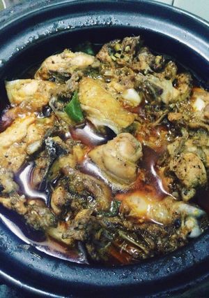 Hình của món Gà kho sả ớt.