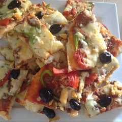 รูปของ بيتزا 🍕🍕👍🏼👍🏼