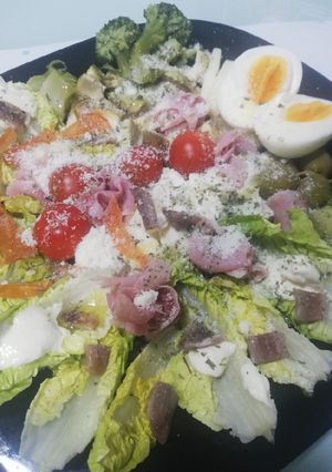 Una foto de Ensalada brocolina